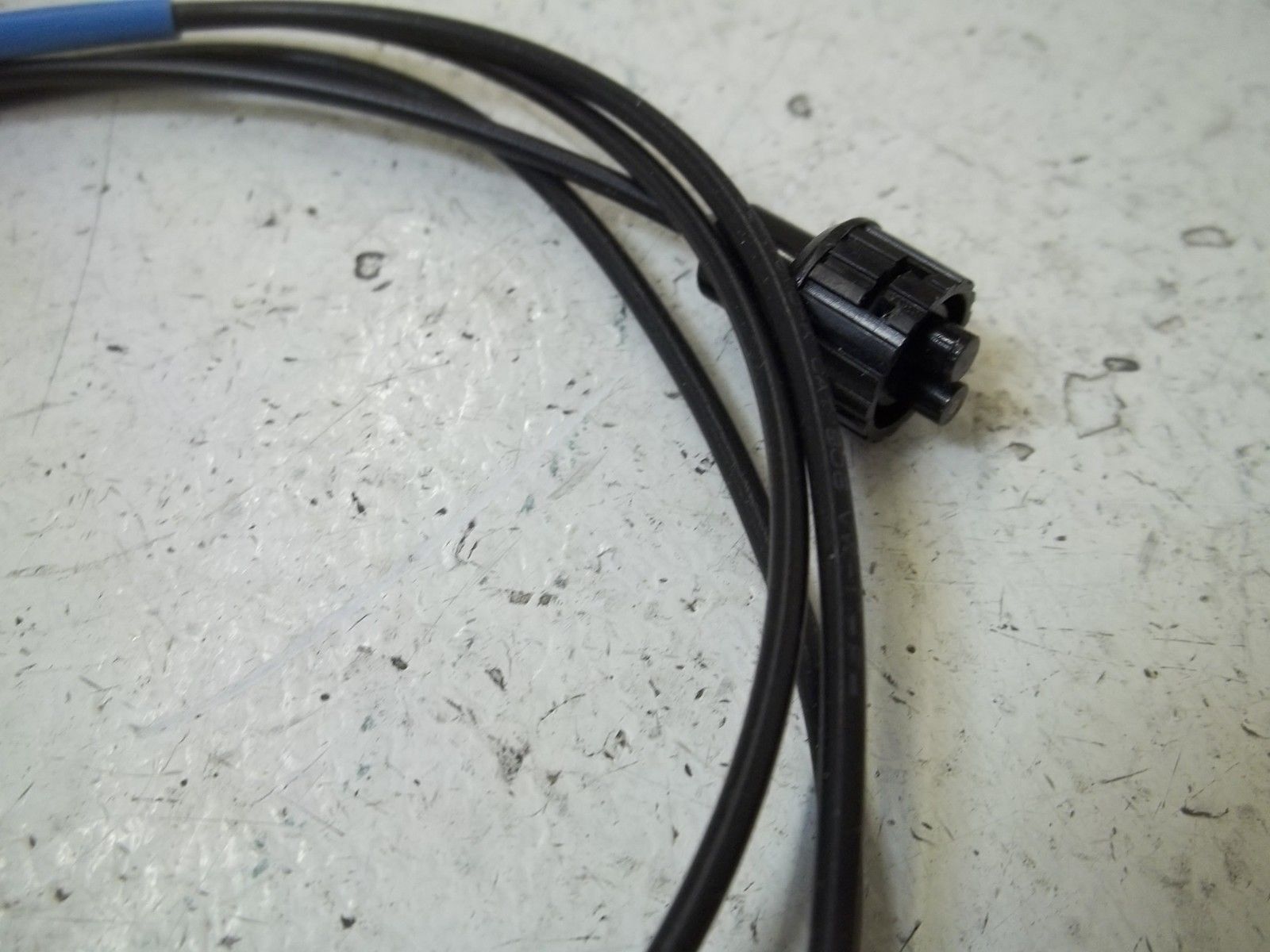KEYENCE FU-22 FIBER OPTIC SENSOR (AS PICTURED) NSMP