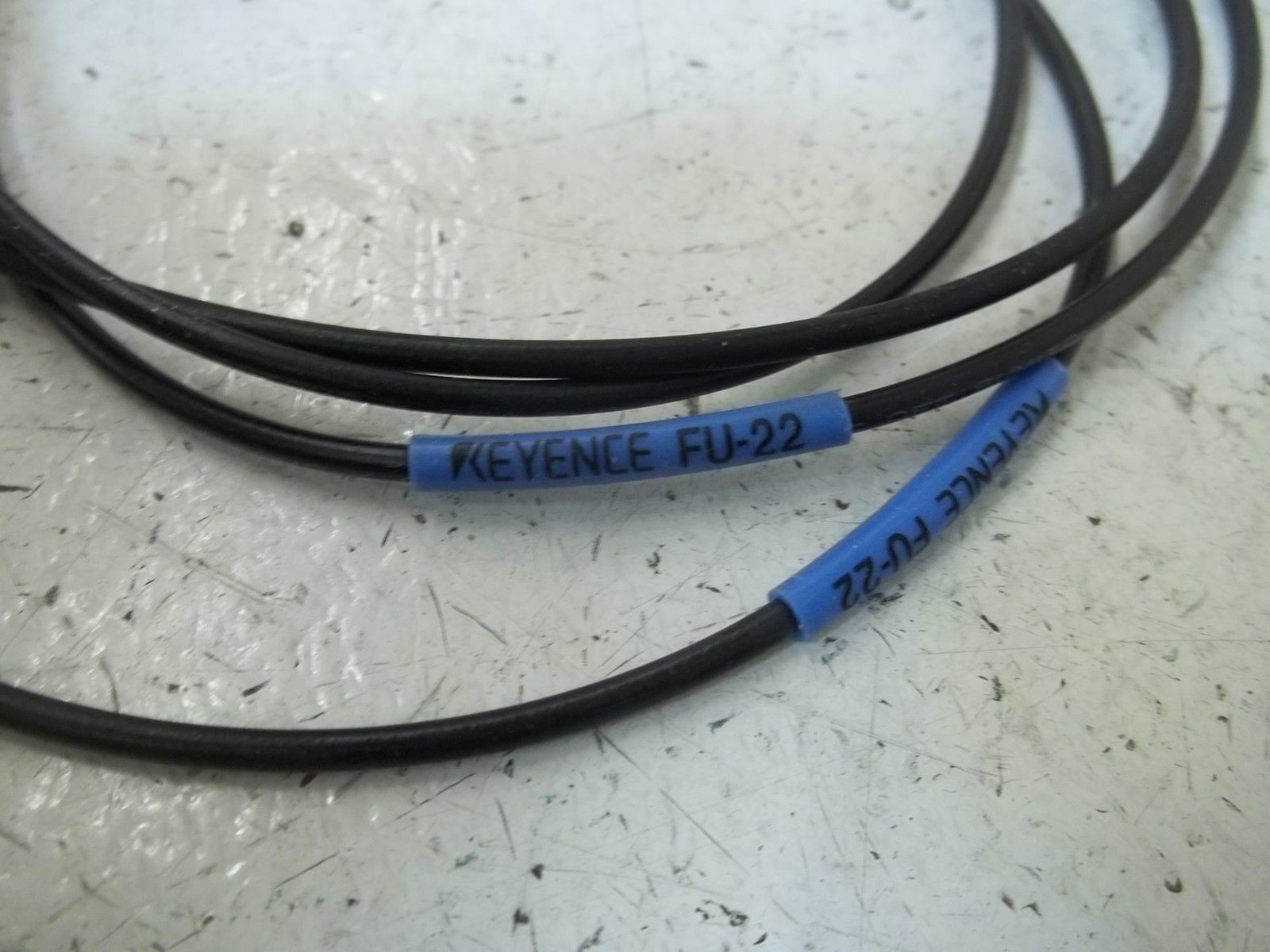 KEYENCE FU-22 FIBER OPTIC SENSOR (AS PICTURED) NSMP