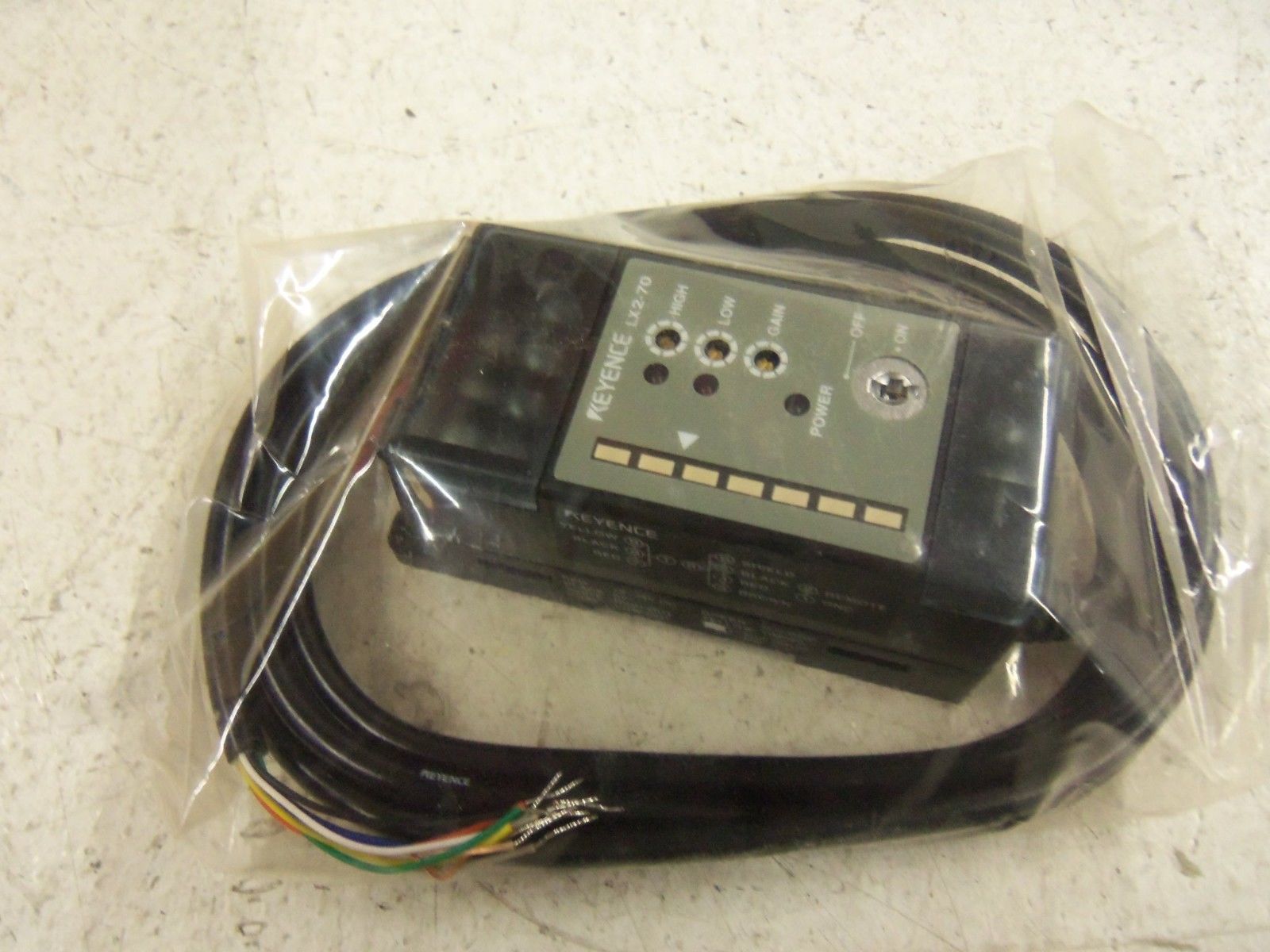 KEYENCE LX2-70  *NEW*