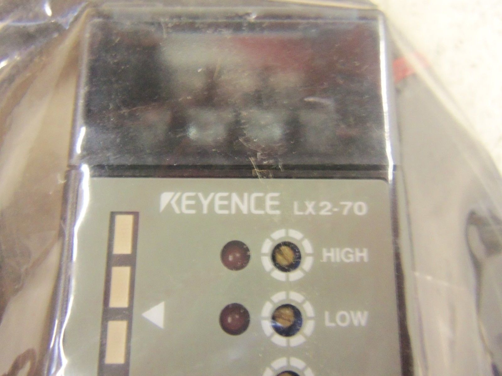 KEYENCE LX2-70  *NEW*