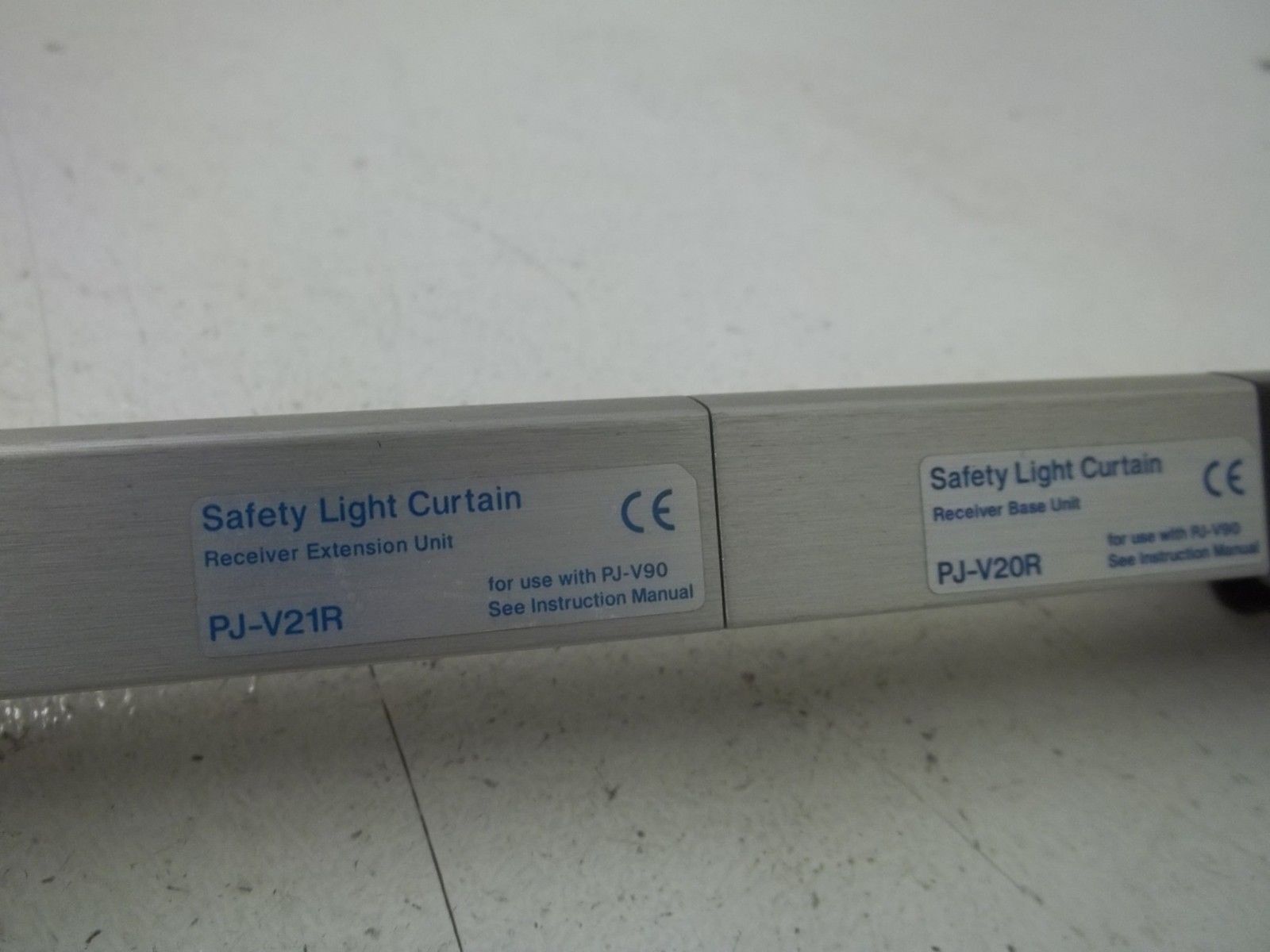 KEYENCE PJ-V22R, PJ-V21R, PJ-V20R SAFETY LIGHT CURTAIN RECEIVER UNMP