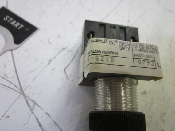 KILLARK HUBBELL G021-GZ1B GREEN PUSHBUTTON  NSMP1