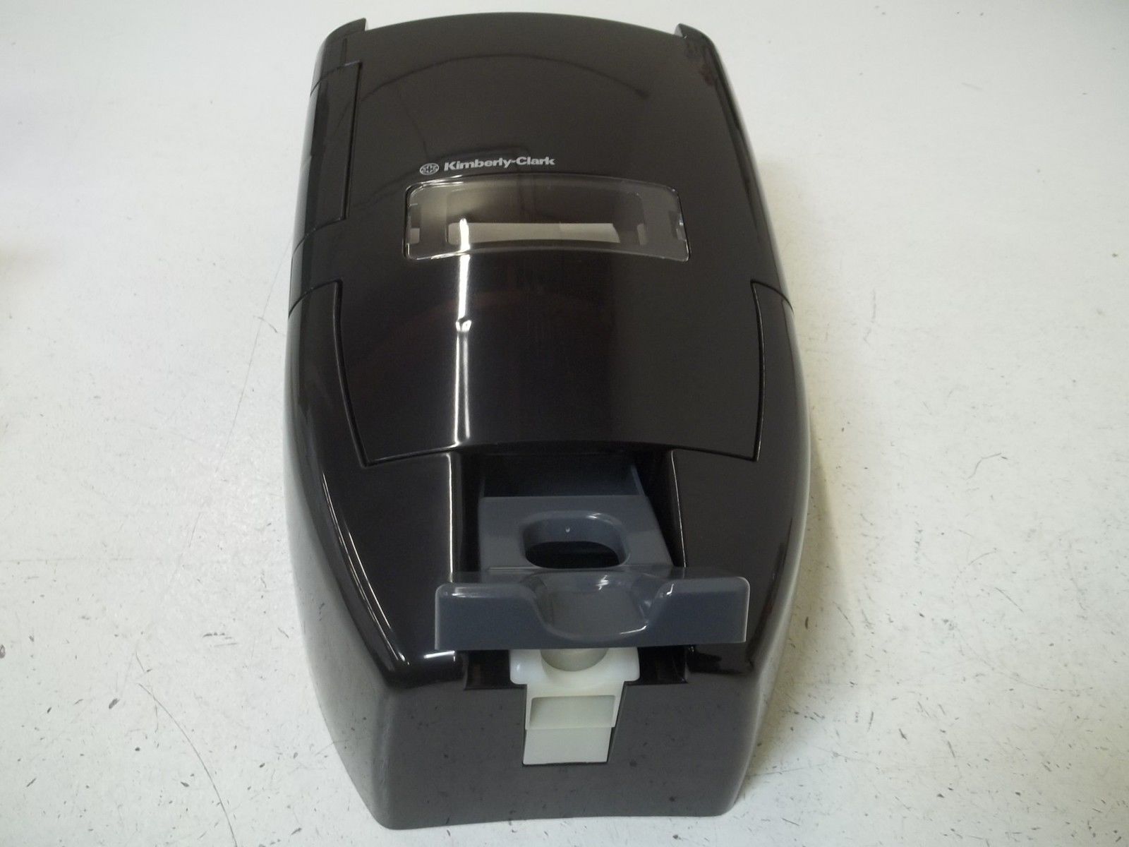 KIMBERLY-CLARK 9201300 DISPENSER (BLACK PLASTIC) NSMP