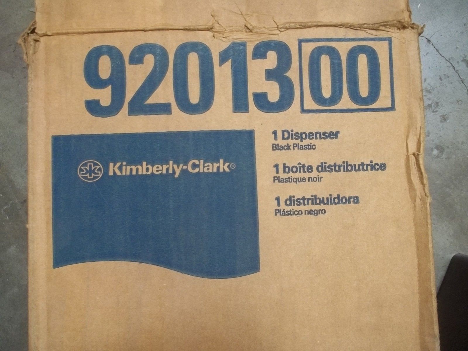 KIMBERLY-CLARK 9201300 DISPENSER (BLACK PLASTIC) NSMP