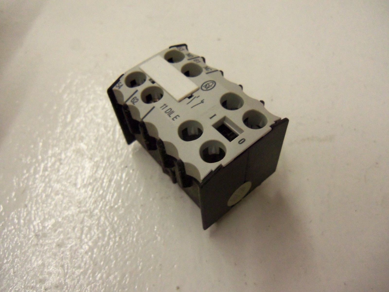 KLOCKNER MOELLER 11 DIL E *NEW NO BOX*