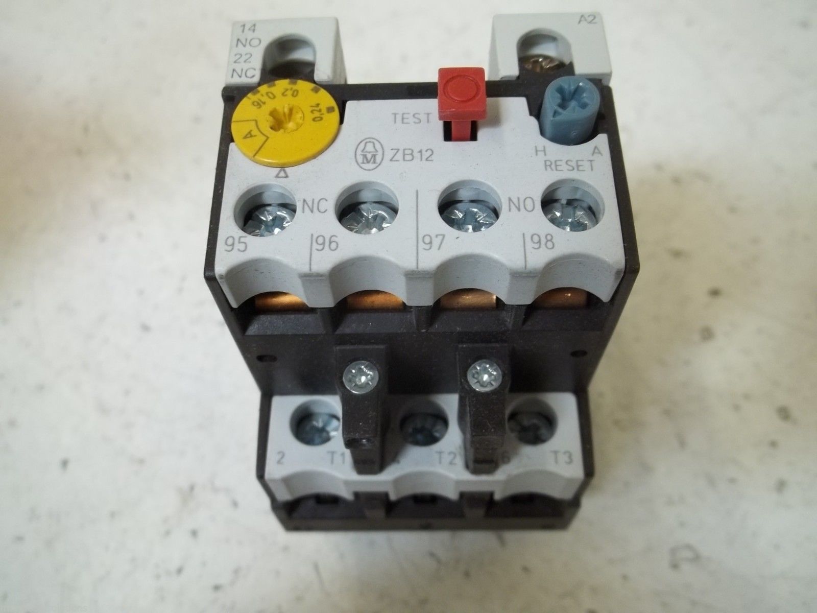 KLOCKNER MOELLER ZB12-0,24 *NEW*