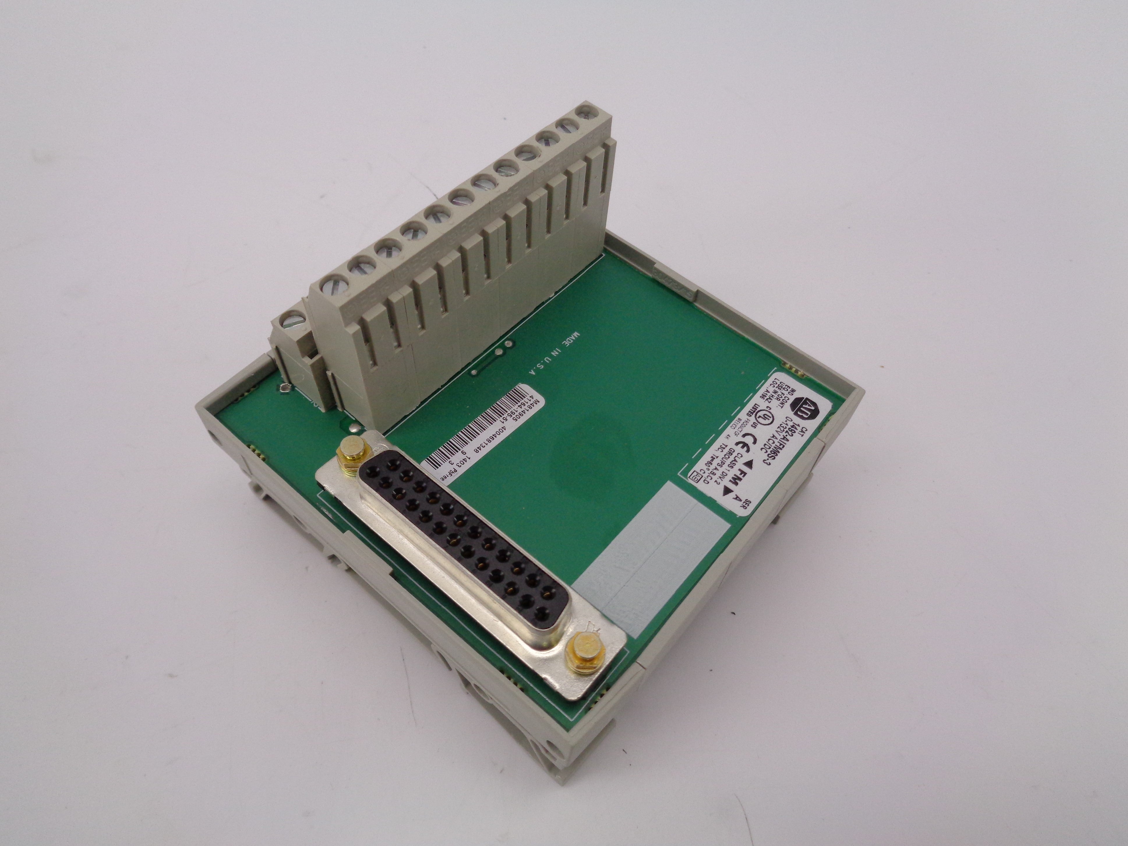 ALLEN BRADLEY 1492-AIFM6S-3 SER. A 0-132VAC/DC (BR/WH) NSMP