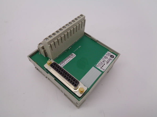 ALLEN BRADLEY 1492-AIFM6S-3 SER. A 0-132VAC/DC (BR/WH) NSMP