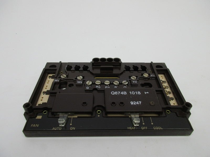 THERMOSTAT Q674B-1018 NSNP