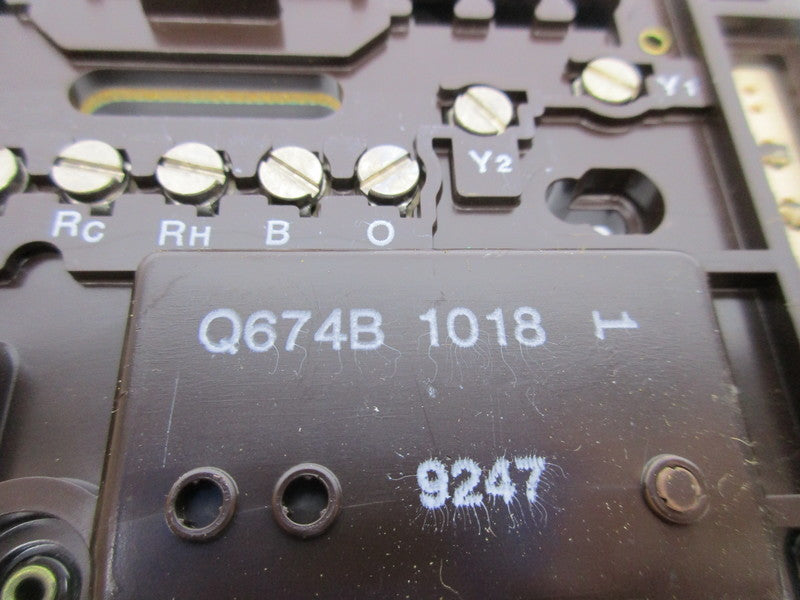 THERMOSTAT Q674B-1018 NSNP
