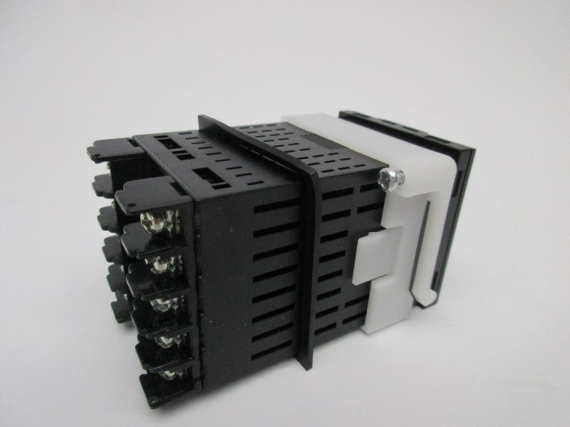 OMRON E5CSV-R1T-F 100-240VAC 3A NSNP