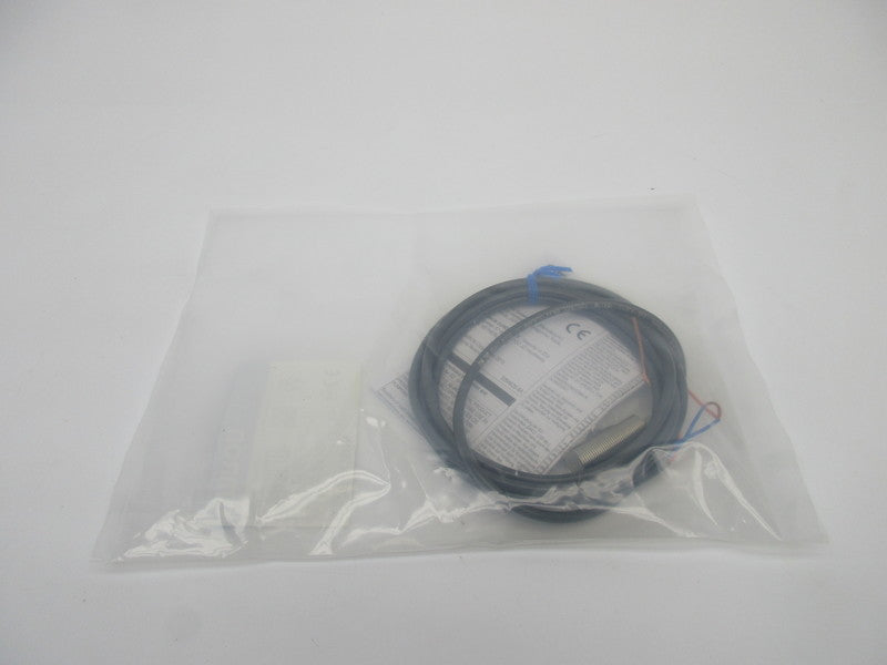 OMRON E2E-X3D1S 12-24VDC 2M NSMP