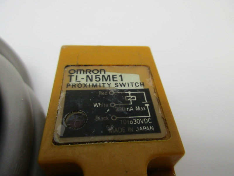 OMRON TL-N5ME1 10-30VDC UNMP