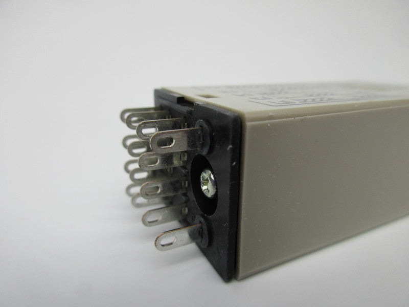 OMRON H3YN-4-Z 24VDC 1-10S/1-10M NSMP