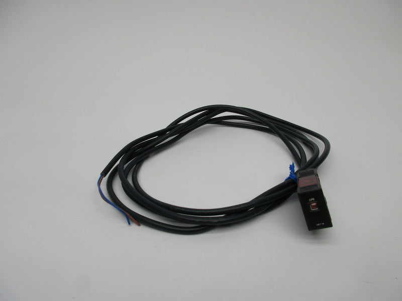 OMRON E3S-AT61-L UNMP