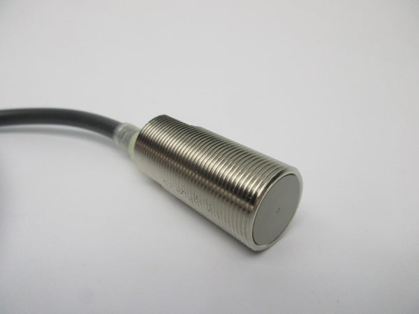 OMRON E2E-X7D1-N 12-24VDC NSNP