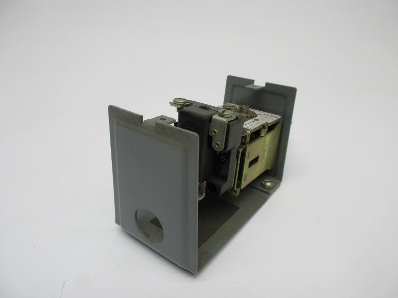 ALLEN BRADLEY 836-C7 SER. A UNMP