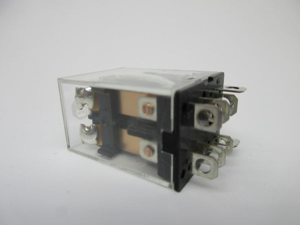 ALLEN BRADLEY 700-HF32A1 SER. B 120VAC 10A (WH) NSMP
