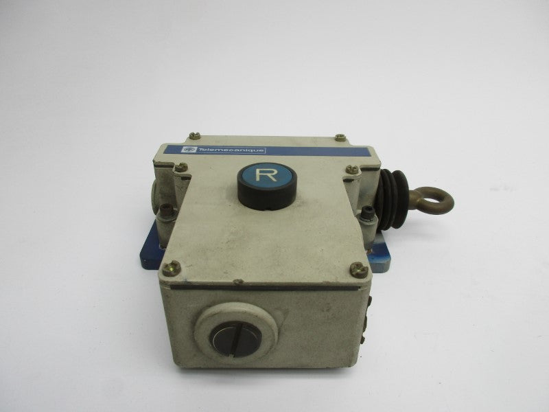 TELEMECANIQUE XY2-CE�H7 UNMP