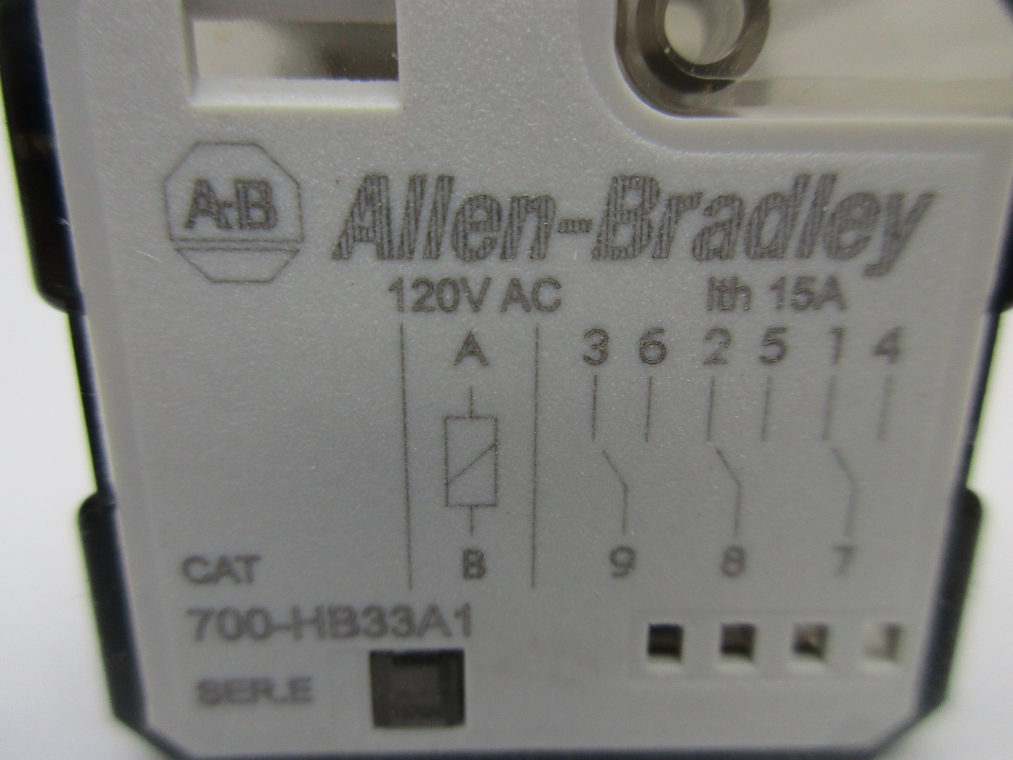 ALLEN BRADLEY 700-HB33A1 SER. E 120VAC 15A NSNP