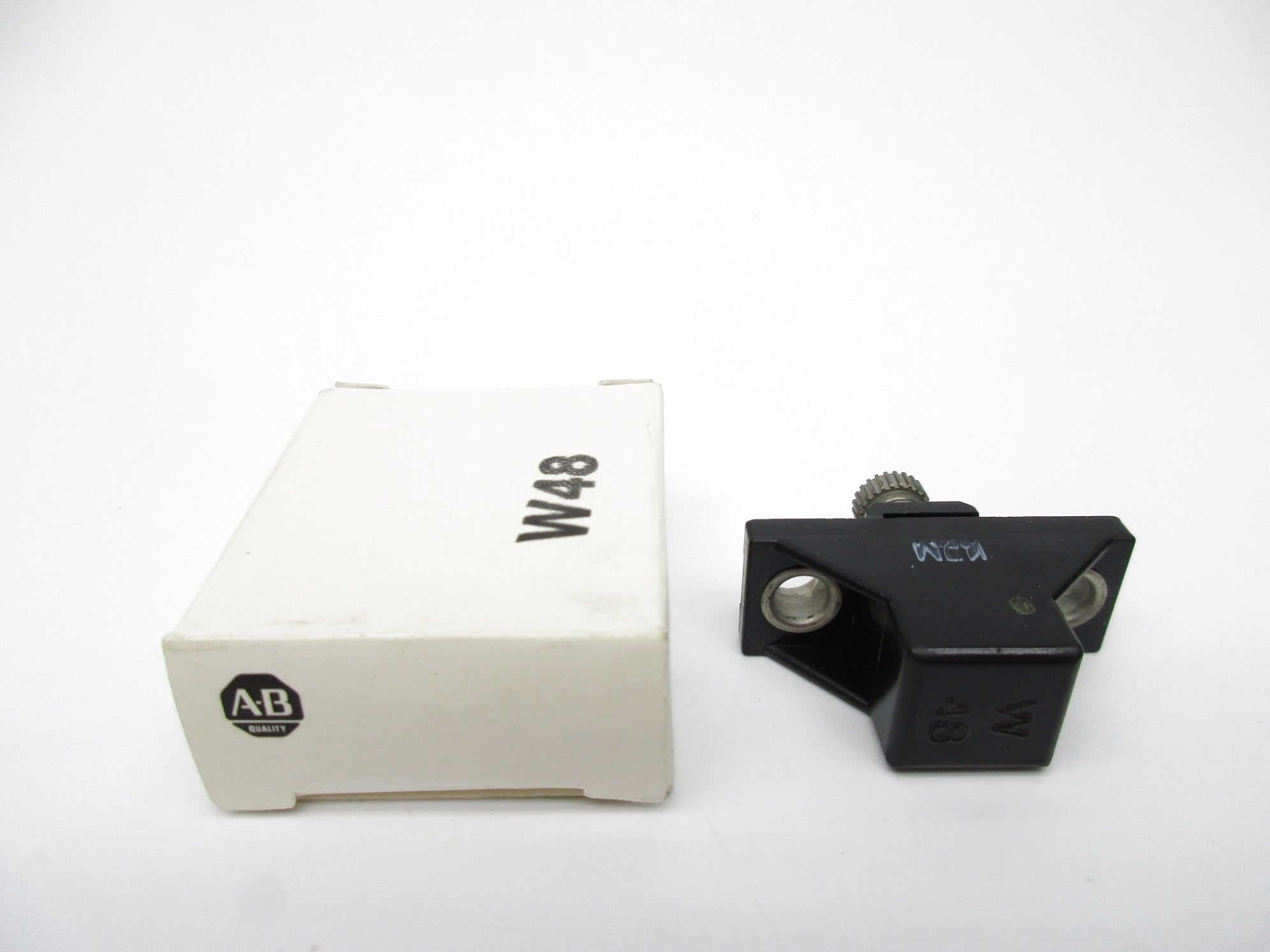INDUSTRIAL SPARE PART W48 (WH) NSMP