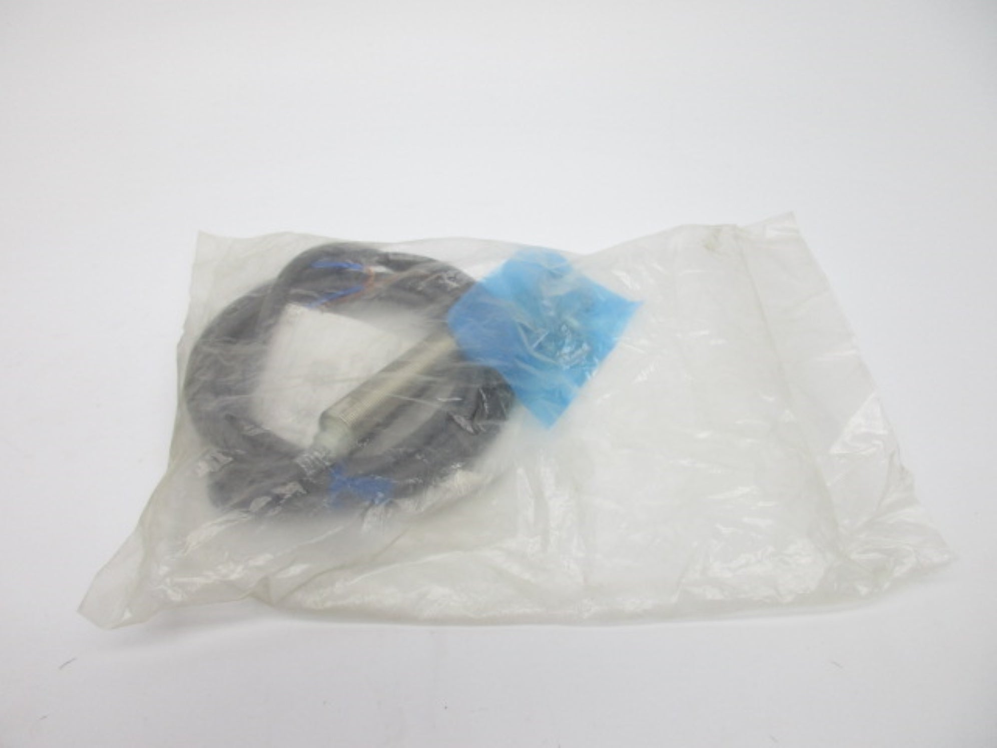 OMRON E2E2-X5Y2 24-240VAC 2M NSMP
