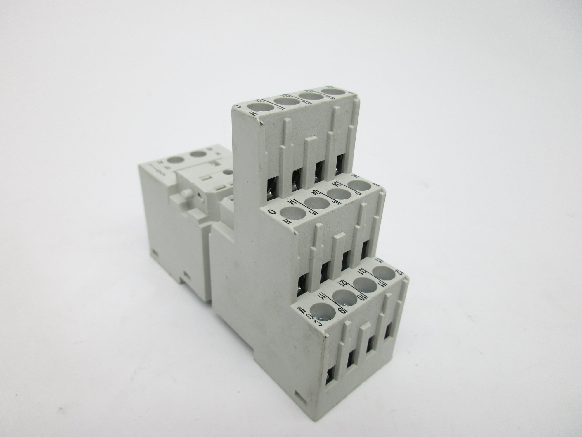INDUSTRIAL SPARE PART 700-HN104 SER. D 250VAC 10A NSNP