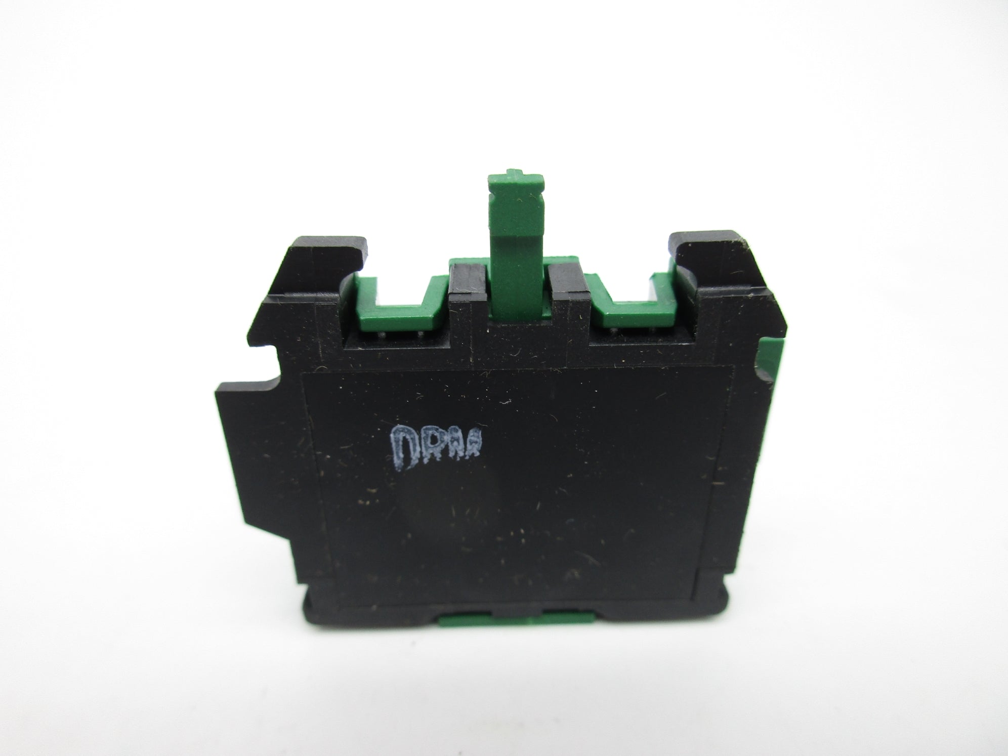 ALLEN BRADLEY 800E-4X10 SER. B 600VAC/DC 3A NSNP