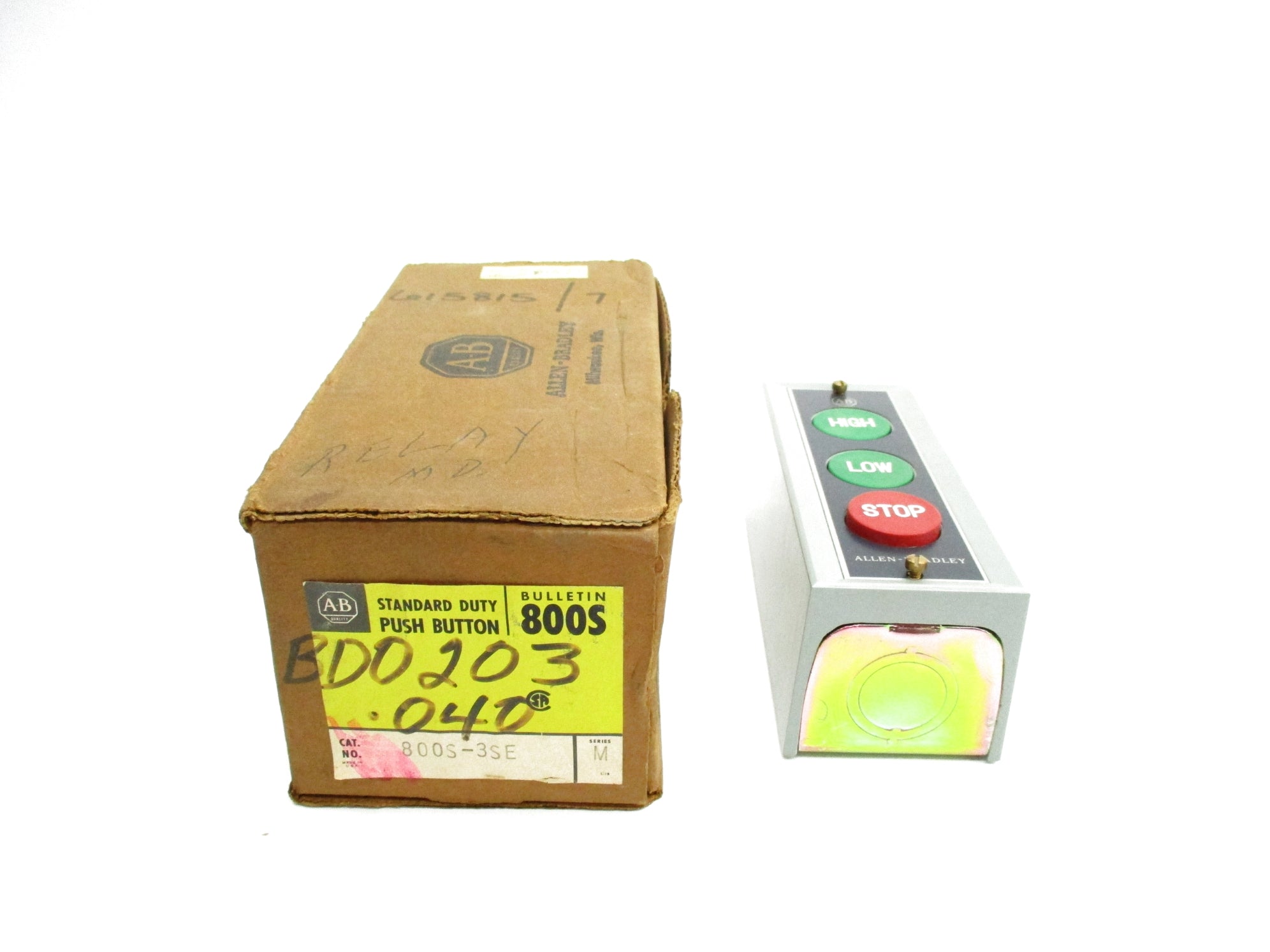 ALLEN BRADLEY 800S-3SE SER. M (BR/YL) NSMP