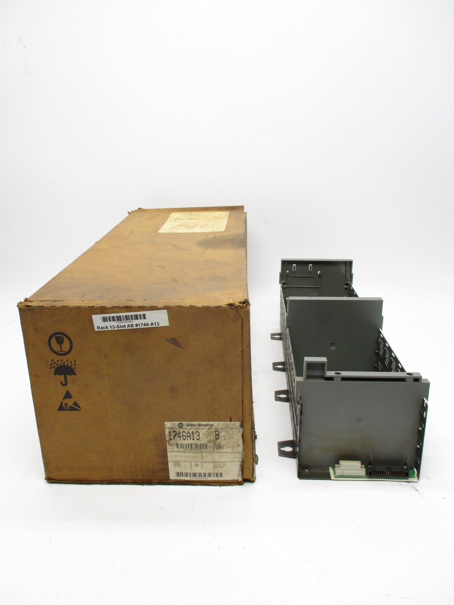 ALLEN BRADLEY 1746-A13 SER. B NSMP