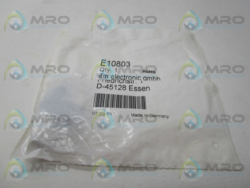 IFM EFECTOR E10803 Y SPLITTER PLUG AND SCOKET  NSMP