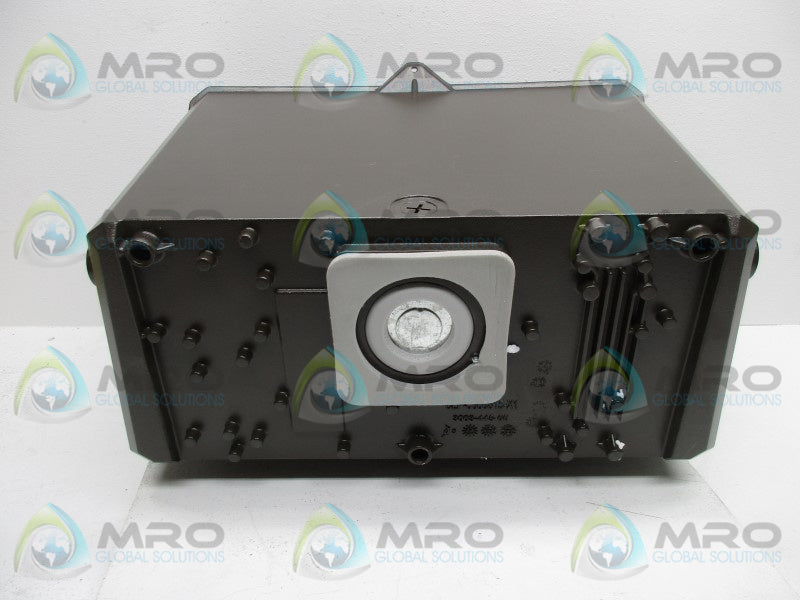 COOPER WPS25 PRISM GLASS LENS LAMP 250W 277V  NSMP