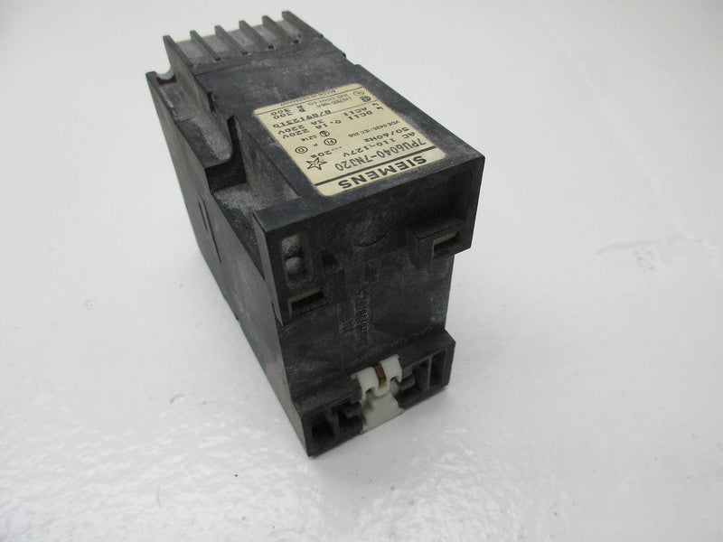 SIEMENS 7PU6040-7NJ20  UNMP