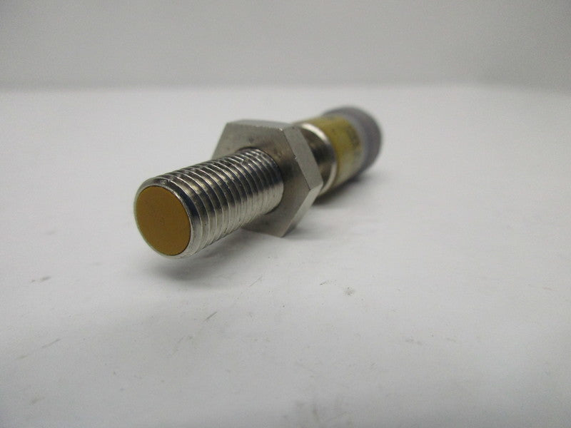 OMRON E2E-X1R5E1-P1 PROXIMITY SENSOR  UNMP