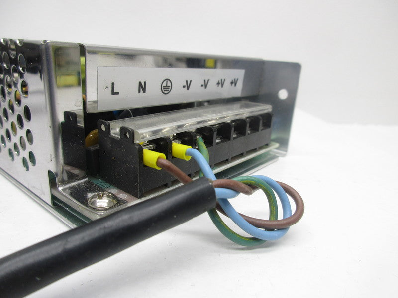 XP POWER VCS100US12 INPUT/OUTPUT MODULE  NSNP