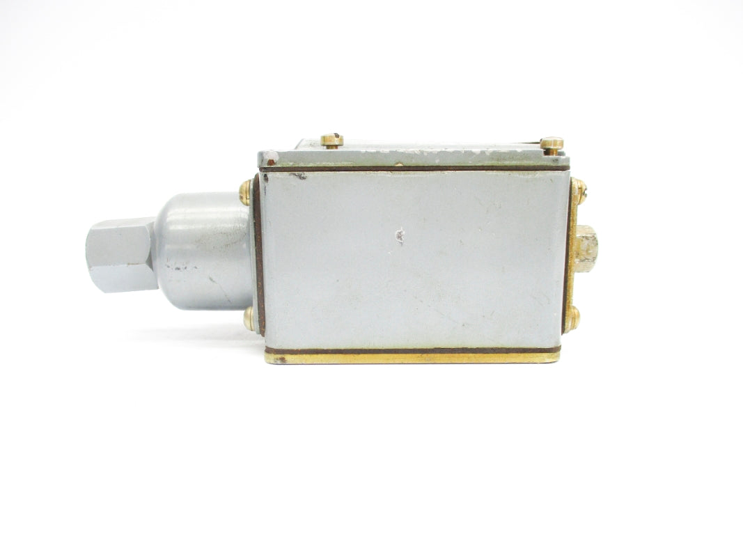 ALLEN BRADLEY 836T-T250J SER. A 600VAC 12A 50PSI UNMP