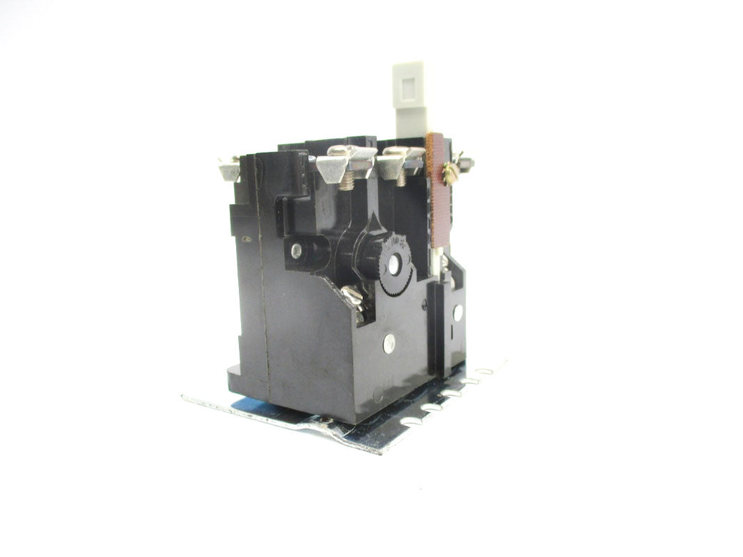 CUTLER HAMMER AA13P 600VA 2A NSMP