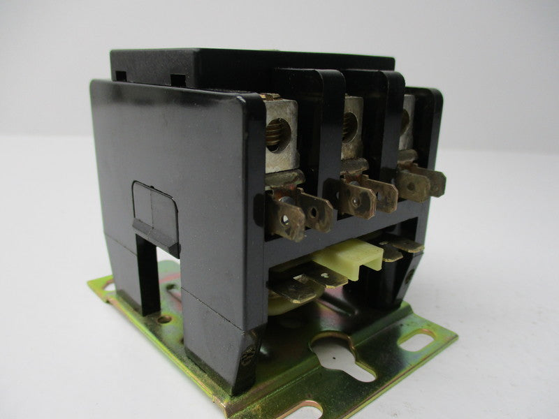 JOSLYN CLARK A77-309046A-1 120V 40A  NSMP