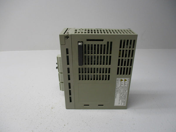 YASKAWA SGDH-02AE 200-230V 3.4A NSMP