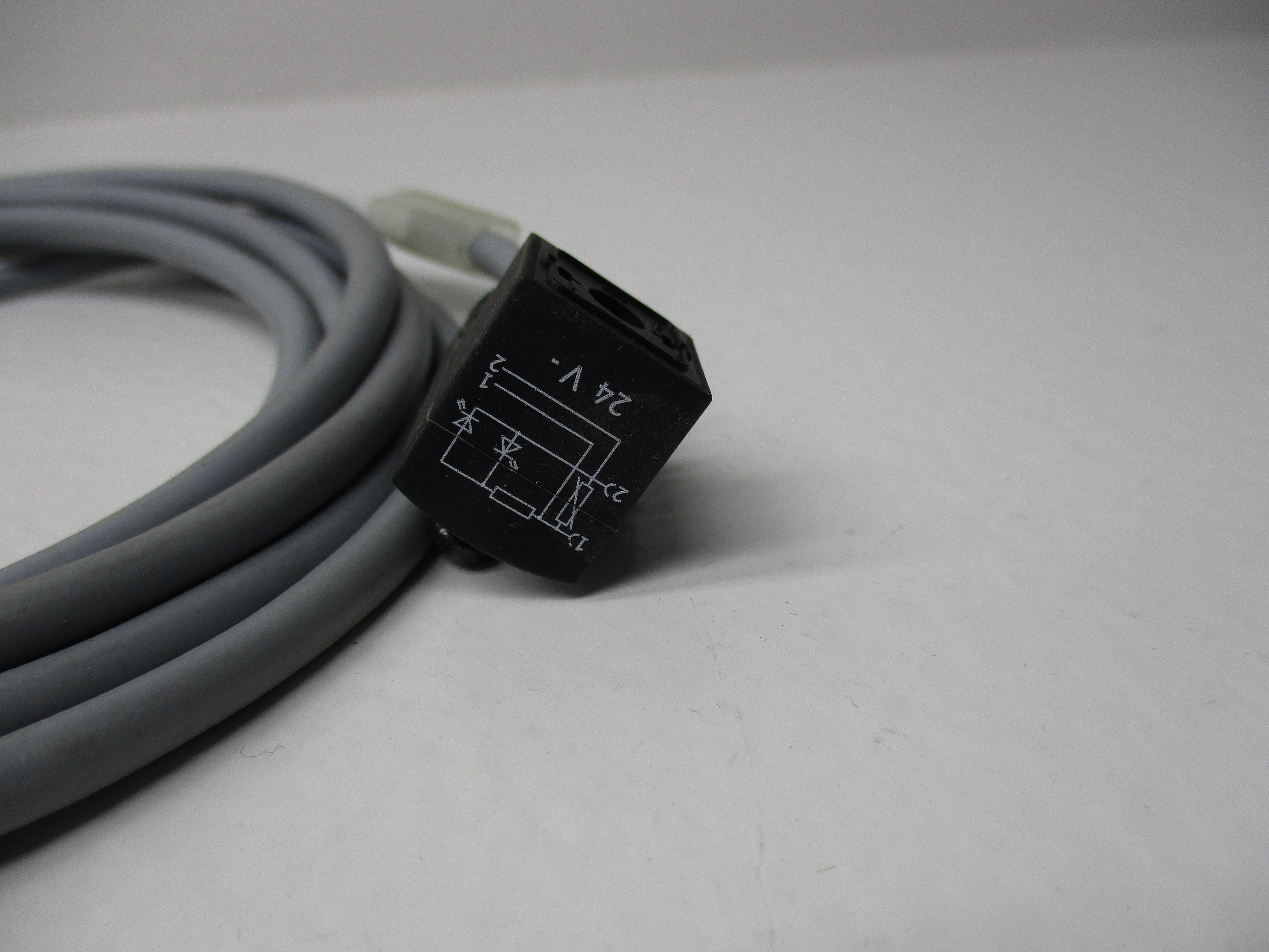FESTO 30943 (KME-1-24-2.5-LED)  NSNP