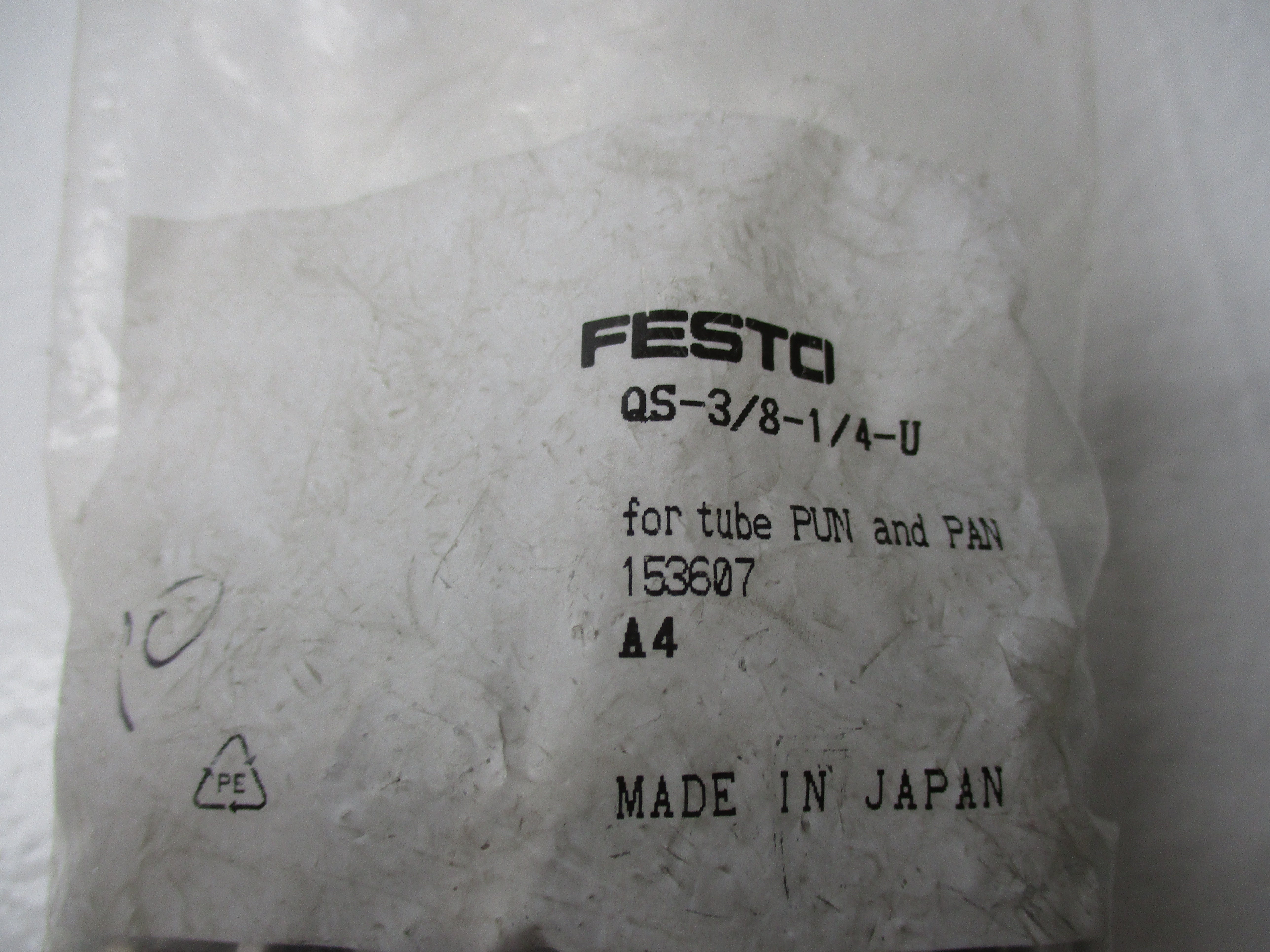 FESTO QS-3/8-1/4-U (QTY: 10)  NSNP IN FACTORY PACKAGE