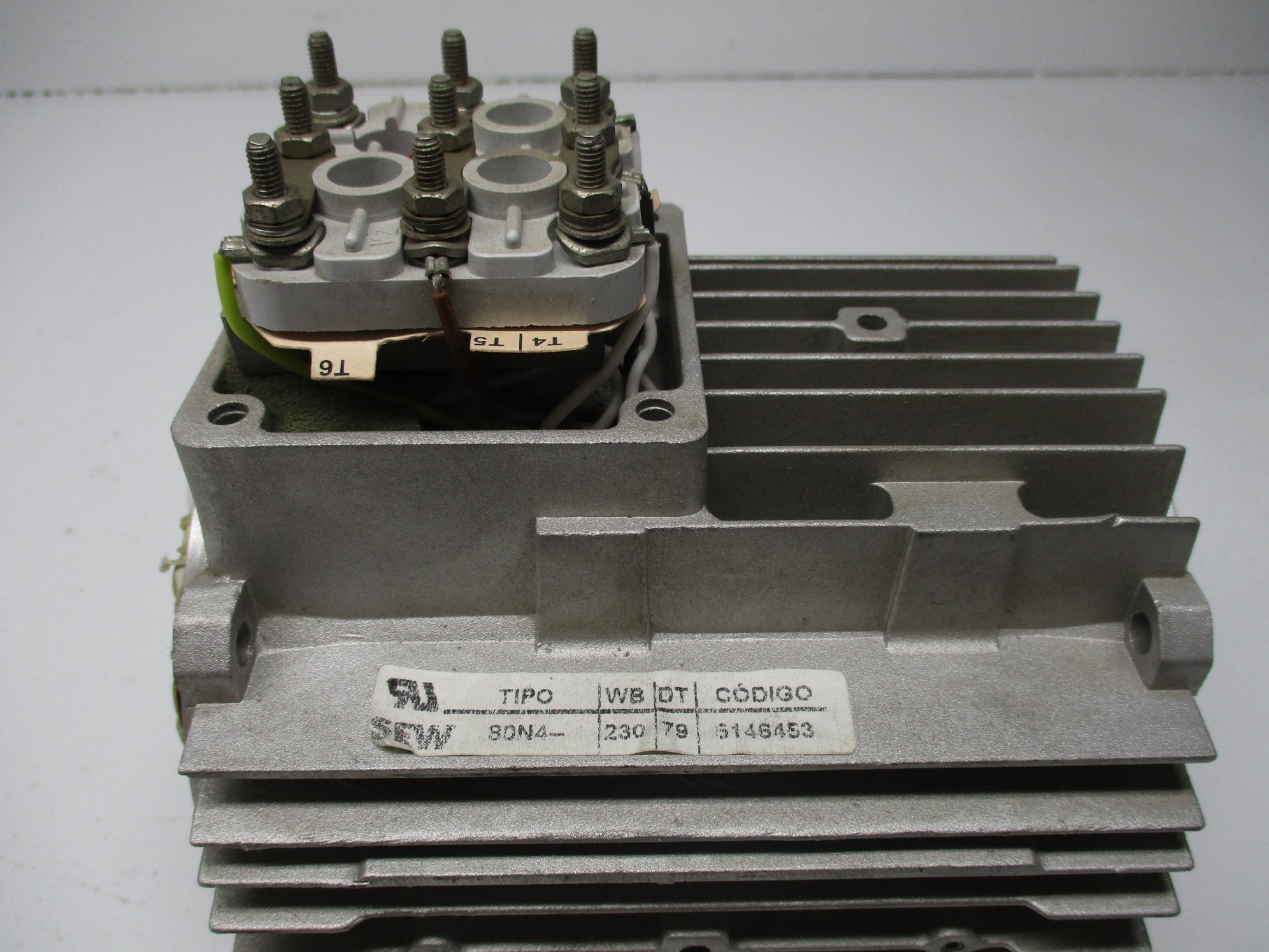 SEW-EURODRIVE DFT8ON4 ( AS PICTURED ) NSNP