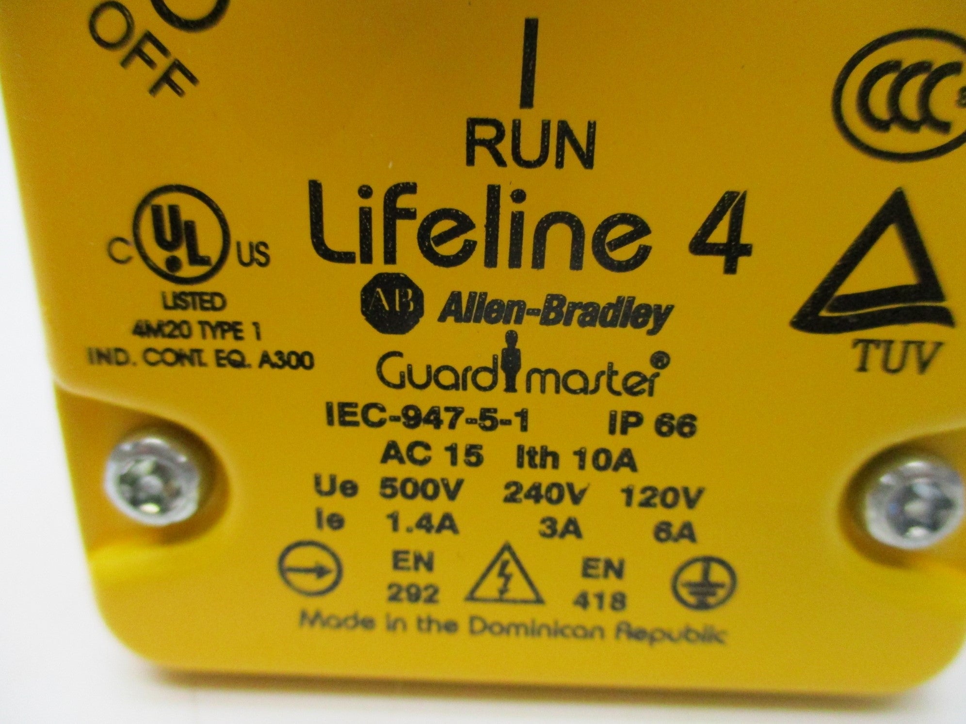 ALLEN BRADLEY 440E-L13043 SER. E 500V 1.4A (BR/WH) NSMP