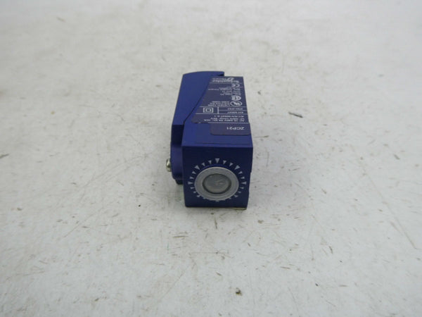 TELEMECANIQUE ZCP21 240V 3A NSMP