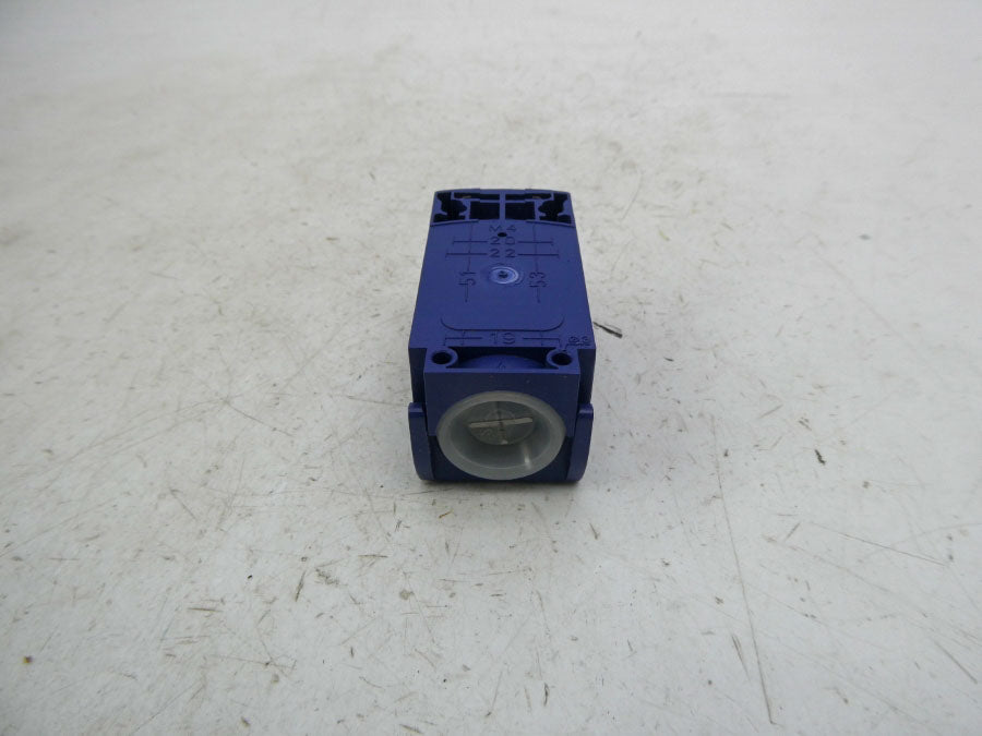 TELEMECANIQUE ZCP21 240V 3A (AS PICTURED) NSMP
