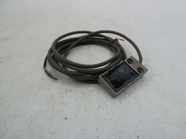 OMRON TL-W5F1 12-24VDC NSMP