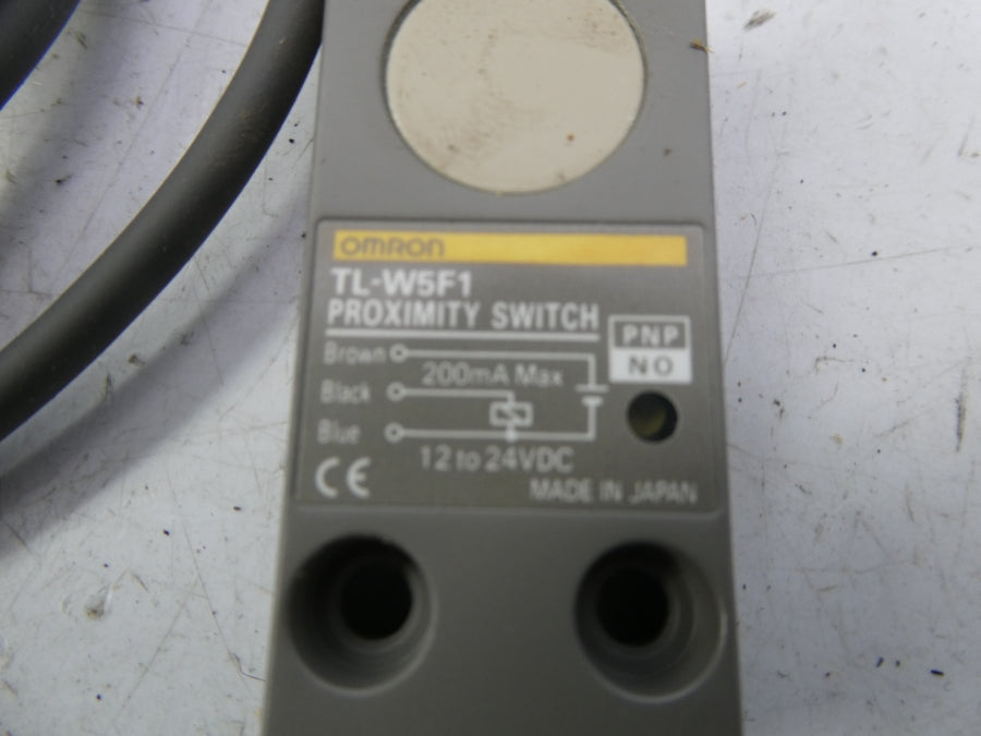 OMRON TL-W5F1 12-24VDC NSMP