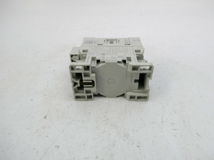 ALLEN BRADLEY 100-E16KJ10 SER. A 20-24V NSNP