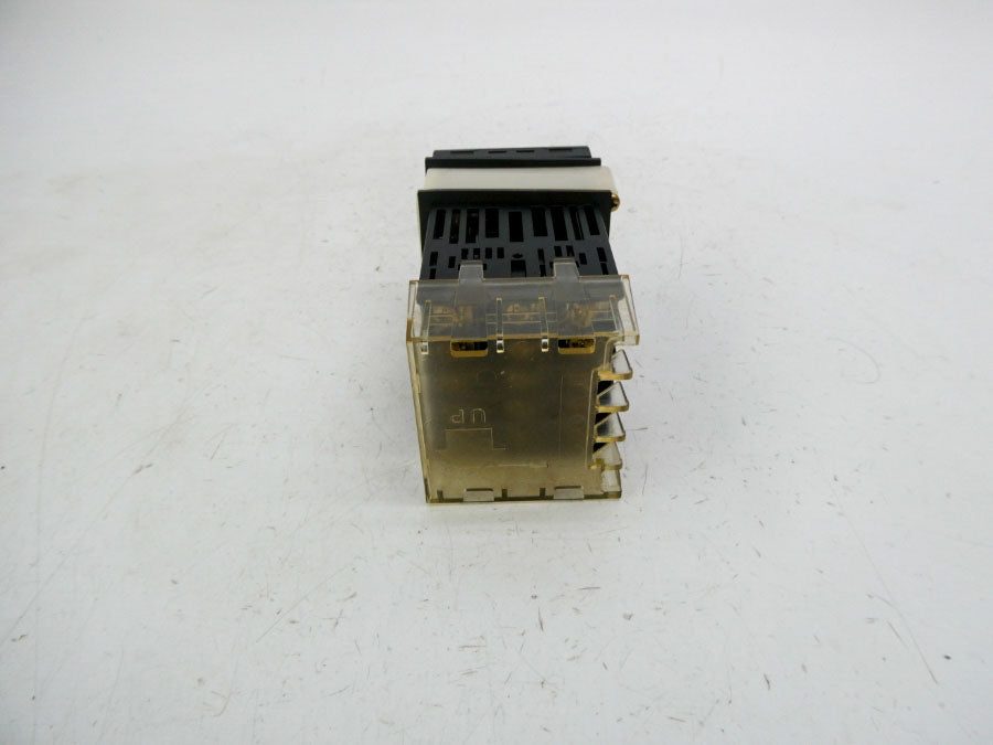 OMRON E5CN-R2MP-500 100-240VAC NSNP