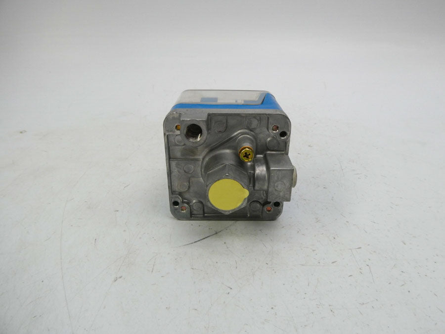 YAMATAKE C6097A0410 250VAC 5A NSNP